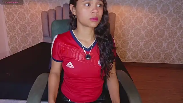 Snapshot of Kristall_06 chatting on November 11, 2025, 2:55 am Kristall 06 online show from November 11, 2025, 2:55 am