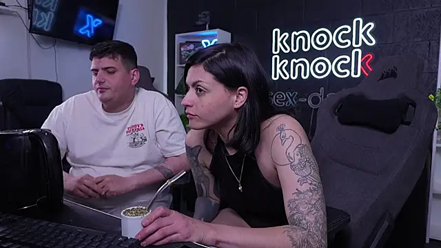 KnockKnockClub online show from September 22, 2025, 10:45 pm