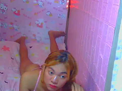 ursexy prettytrans online show from September 21, 2025, 3:52 am