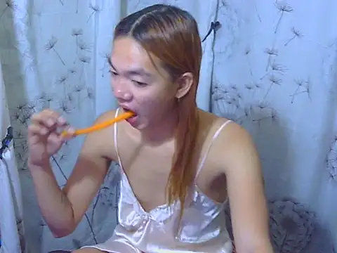 ursexy prettytrans online show from October 22, 2025, 5:08 am