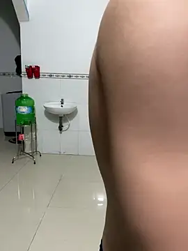 anhkiet huang online show from November 27, 2025, 1:46 pm