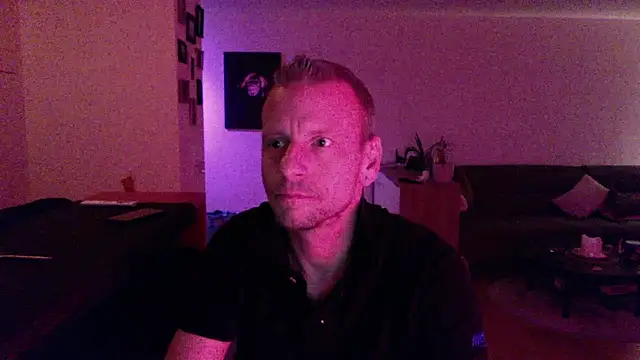 Snapshot of Shenja79 chatting on January 15, 2026, 6:00 pm Shenja79 online show from January 15, 2026, 6:00 pm