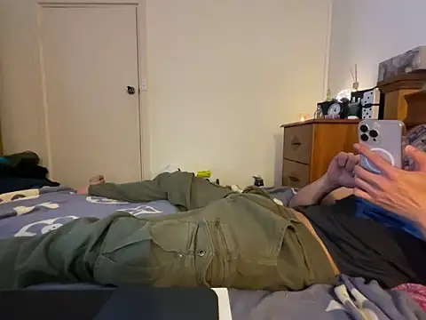 Snapshot of Stelan690 chatting on September 8, 2025, 2:27 pm Stelan690 online show from September 8, 2025, 2:27 pm