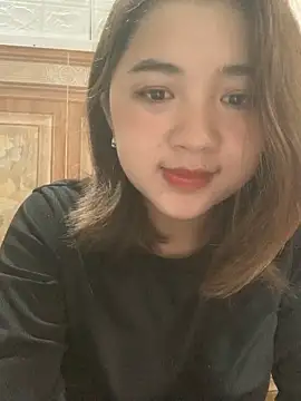 Lonnina online show from October 9, 2025, 1:36 am