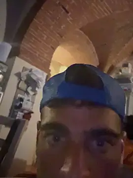 marconeilbiacco99 online show from April 13, 2026, 10:37 pm