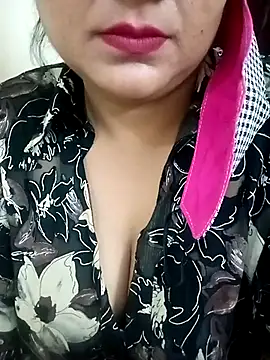 Shikha-mehra7 online show from September 22, 2025, 3:14 pm