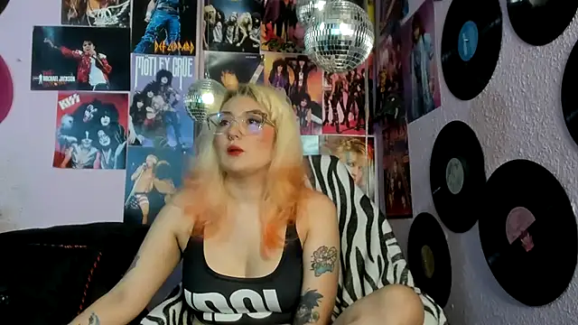 Avril Maria online show from March 23, 2026, 8:24 pm