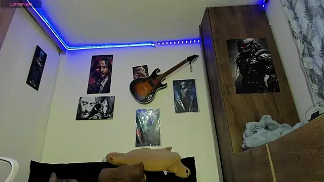 moonligth18 online show from March 18, 2026, 11:08 pm