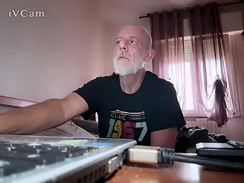 Pigna16PSRN online show from April 13, 2026, 7:58 am