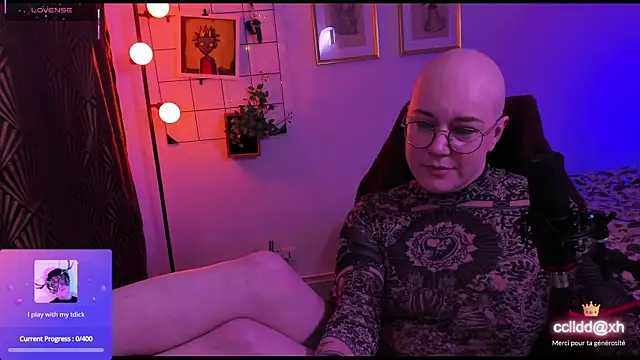 MossPrince online show from November 2, 2025, 4:20 pm