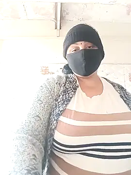 Rakhi sawant143 online show from February 5, 2026, 3:00 am