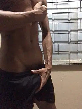 Snapshot of lcsexy45 chatting on March 7, 2026, 4:42 am lcsexy45 online show from March 7, 2026, 4:42 am