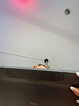 Juanita-Diaz online show from January 10, 2026, 8:32 pm