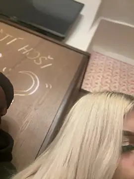 Steffi Snowbunny online show from February 2, 2026, 9:02 pm