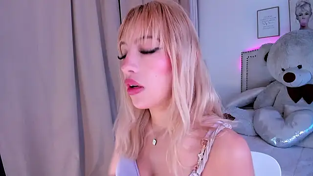 Mayajhons online show from November 7, 2025, 12:27 pm