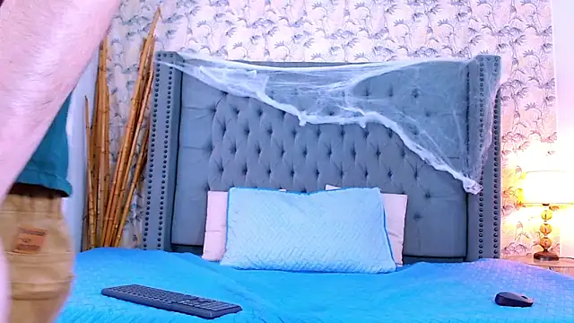 Luke Carter online show from October 17, 2025, 1:14 pm