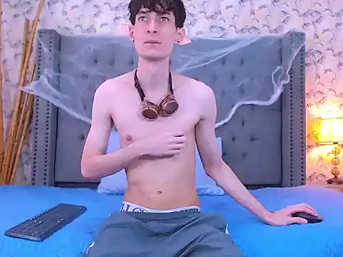 Luke Carter online show from October 31, 2025, 1:12 pm