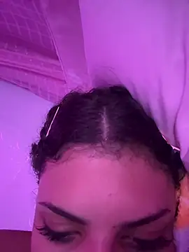 luluzinhax online show from April 10, 2026, 7:57 am