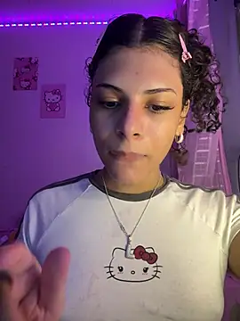 luluzinhax online show from April 11, 2026, 3:22 am