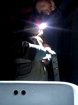 Snapshot of Calivazil chatting on October 26, 2025, 9:04 am Calivazil online show from October 26, 2025, 9:04 am