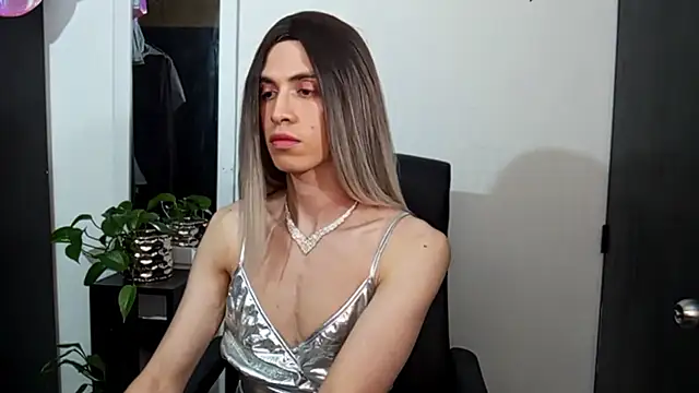 Snapshot of Andy_Roses chatting on December 3, 2025, 7:05 am Andy Roses online show from December 3, 2025, 7:05 am