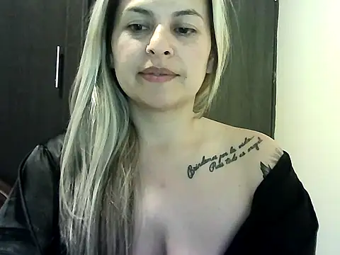 Valery  Rouse  online show from November 10, 2025, 3:05 am