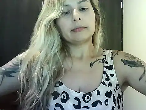 Valery  Rouse  online show from December 5, 2025, 8:05 pm