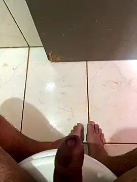 Alkmimvvvv online show from November 1, 2025, 7:05 pm