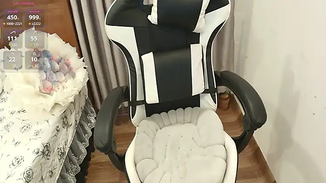 Snapshot of Bae_Gigii chatting on April 6, 2026, 11:16 pm Bae Gigii online show from April 6, 2026, 11:16 pm