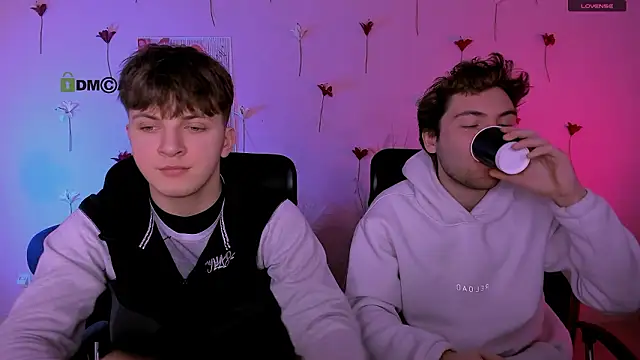 travis wolf  online show from February 22, 2026, 10:03 am