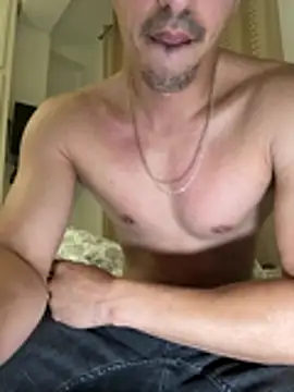 Merousexy282828 online show from May 15, 2026, 2:57 pm