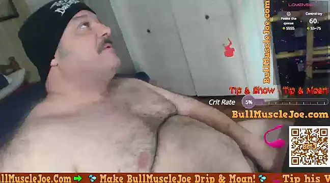 Snapshot of bullmusclejoe chatting on December 14, 2024, 4:34 am bullmusclejoe online show from December 14, 2024, 4:34 am