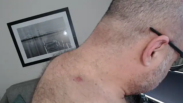 Snapshot of bullmusclejoe chatting on November 6, 2025, 12:22 am bullmusclejoe online show from November 6, 2025, 12:22 am