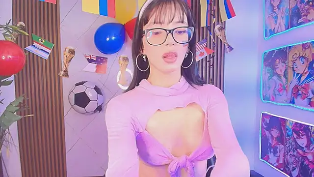 Snapshot of Sweet_1Angel chatting on June 19, 2026, 4:28 am Sweet 1Angel online show from June 19, 2026, 4:28 am