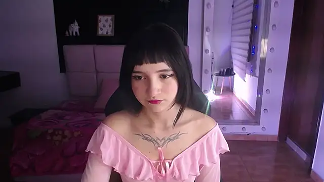  Charlotte Collins  online show from January 15, 2026, 2:43 pm