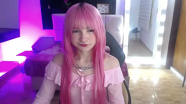 Snapshot of _Charlotte_Collins_ chatting on May 2, 2026, 2:55 pm Charlotte Collins online show from May 2, 2026, 2:55 pm