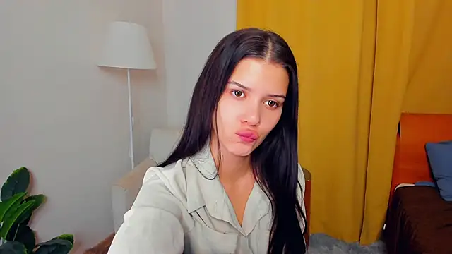 JoCauterucci online show from November 11, 2025, 6:46 am