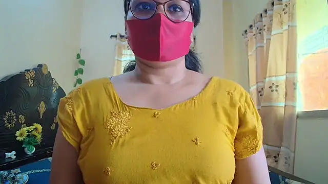Snapshot of Elena_cruz5 chatting on April 26, 2026, 3:48 am Elena cruz5 online show from April 26, 2026, 3:48 am