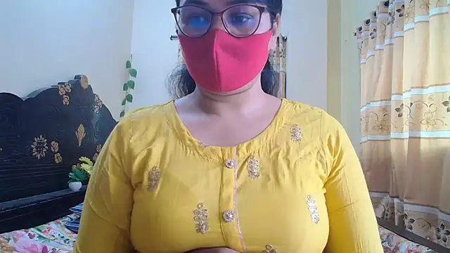 Snapshot of Elena_cruz5 chatting on May 2, 2026, 8:08 am Elena cruz5 online show from May 2, 2026, 8:08 am
