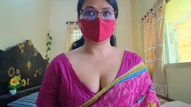Snapshot of Elena_cruz5 chatting on May 17, 2026, 4:21 am Elena cruz5 online show from May 17, 2026, 4:21 am