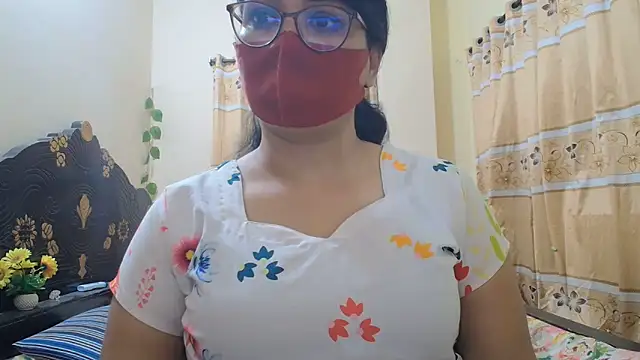 Snapshot of Elena_cruz5 chatting on May 20, 2026, 6:14 pm Elena cruz5 online show from May 20, 2026, 6:14 pm