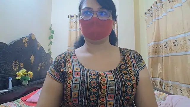 Snapshot of Elena_cruz5 chatting on May 27, 2026, 5:10 pm Elena cruz5 online show from May 27, 2026, 5:10 pm