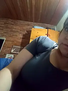 Snapshot of CARITOMIO chatting on November 1, 2025, 11:07 pm CARITOMIO online show from November 1, 2025, 11:07 pm