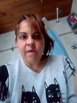 Snapshot of CARITOMIO chatting on December 17, 2025, 3:18 pm CARITOMIO online show from December 17, 2025, 3:18 pm