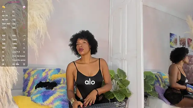 CardyKambell1 online show from September 12, 2025, 4:12 am