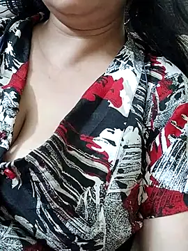 Snapshot of Janvi_-Love chatting on September 15, 2025, 6:13 am Janvi -Love online show from September 15, 2025, 6:13 am