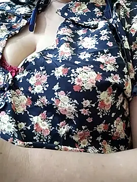 Snapshot of Janvi_-Love chatting on October 8, 2025, 9:51 am Janvi -Love online show from October 8, 2025, 9:51 am