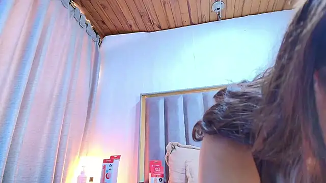 Snapshot of maraa_X chatting on April 18, 2026, 5:39 pm maraa X online show from April 18, 2026, 5:39 pm