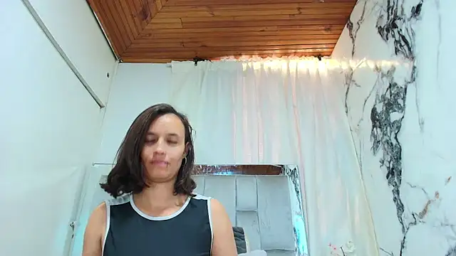 Snapshot of maraa_X chatting on May 1, 2026, 11:59 am maraa X online show from May 1, 2026, 11:59 am
