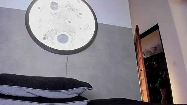 honny 23 online show from March 26, 2026, 7:19 pm